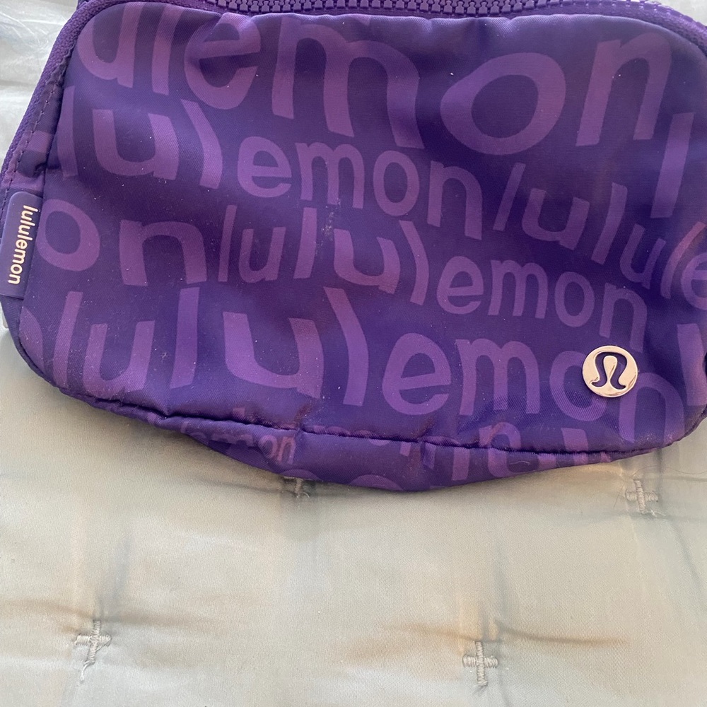 lululemon athletica Graphic Purple Belt Bag like new
